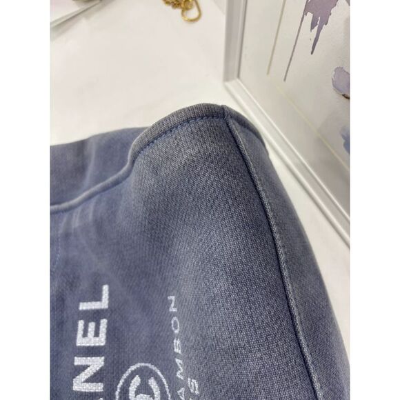 Chanel Women Pre-Loved Bag Very Good Condition - Picture 8 of 9